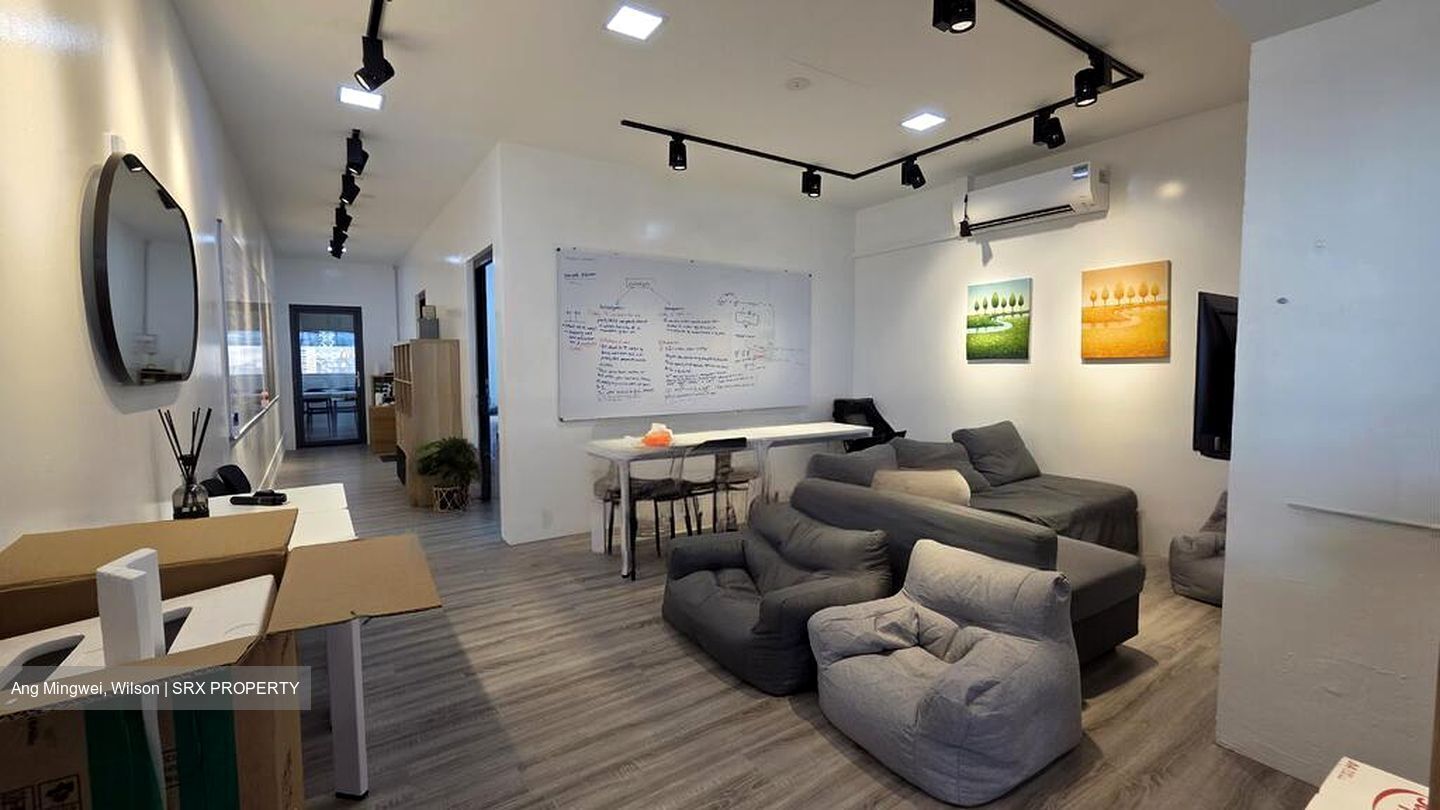 Parkway Centre (D15), Office #580586721